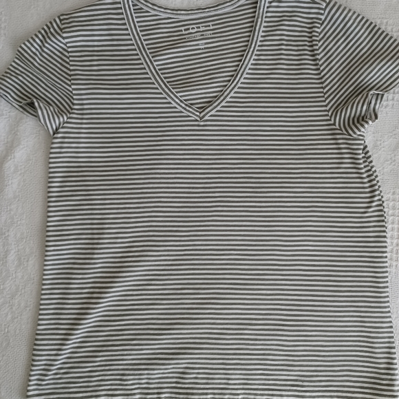 LOFT Tops - Loft Vintage Soft top Med